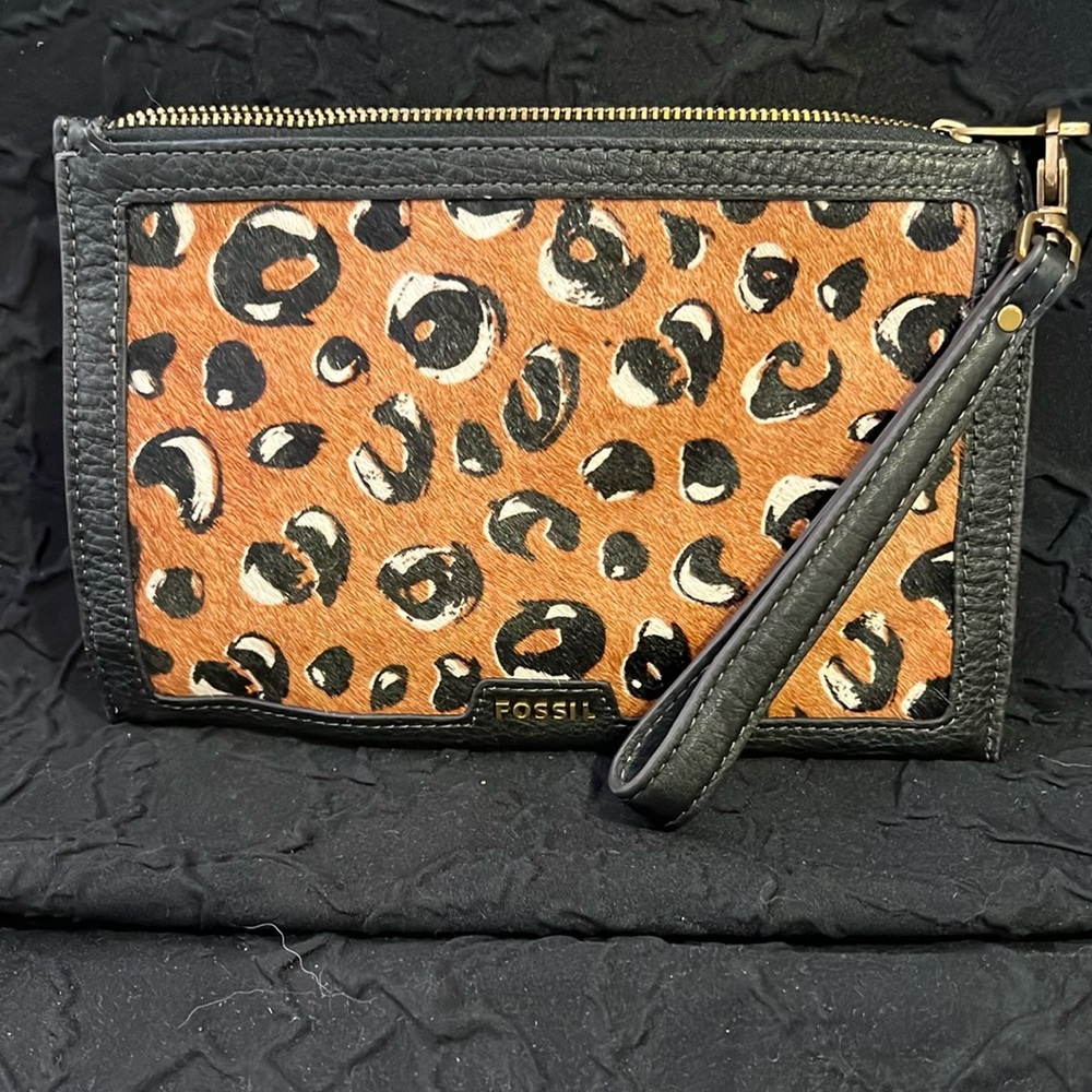 Leather Fossil Leopard Wristlet